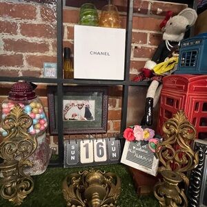 Vintage’s candle holder set